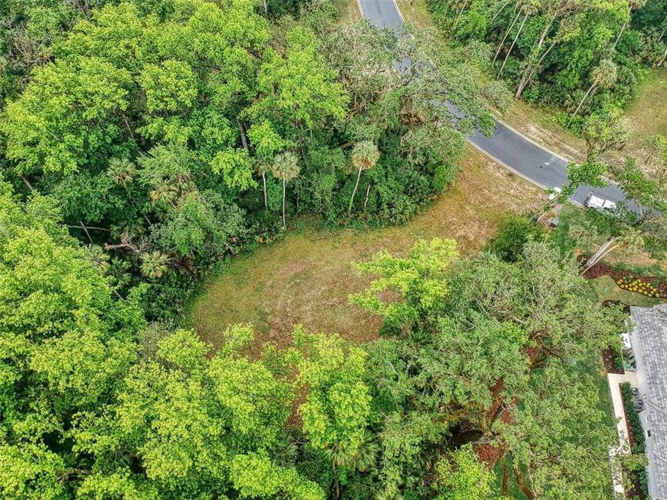 Activo con contrato: $285,000 (1.00 acres)