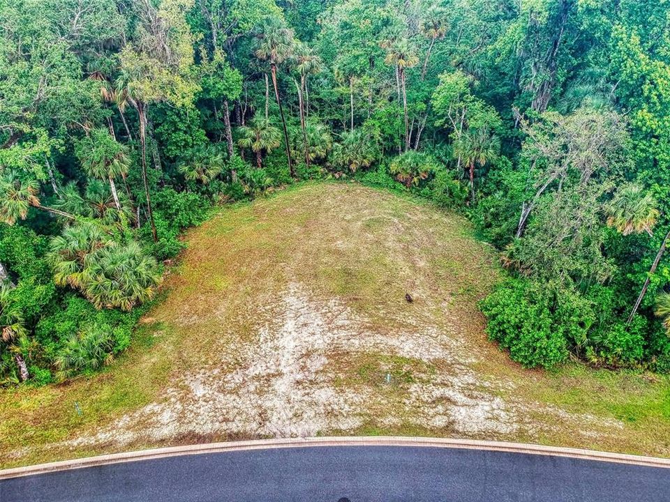Activo con contrato: $285,000 (1.00 acres)