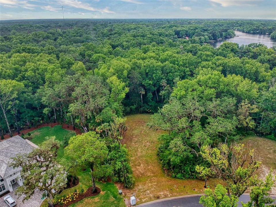 Activo con contrato: $285,000 (1.00 acres)