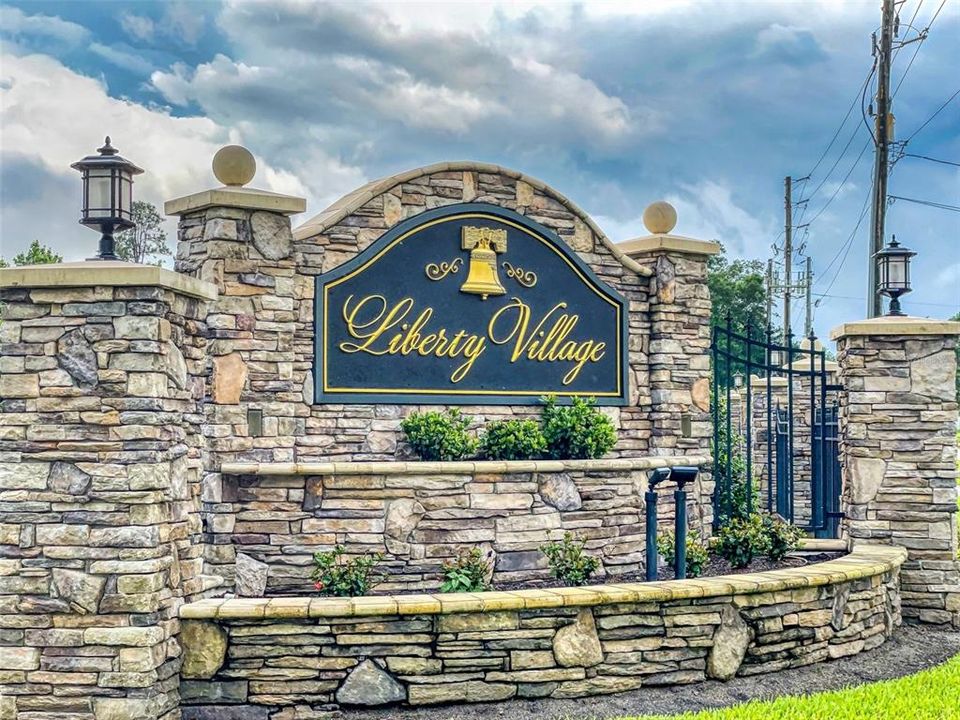 Activo con contrato: $285,000 (1.00 acres)
