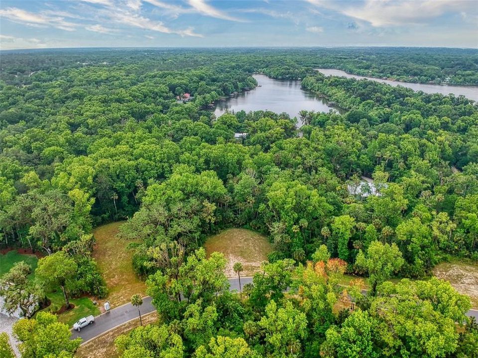 Activo con contrato: $285,000 (1.00 acres)