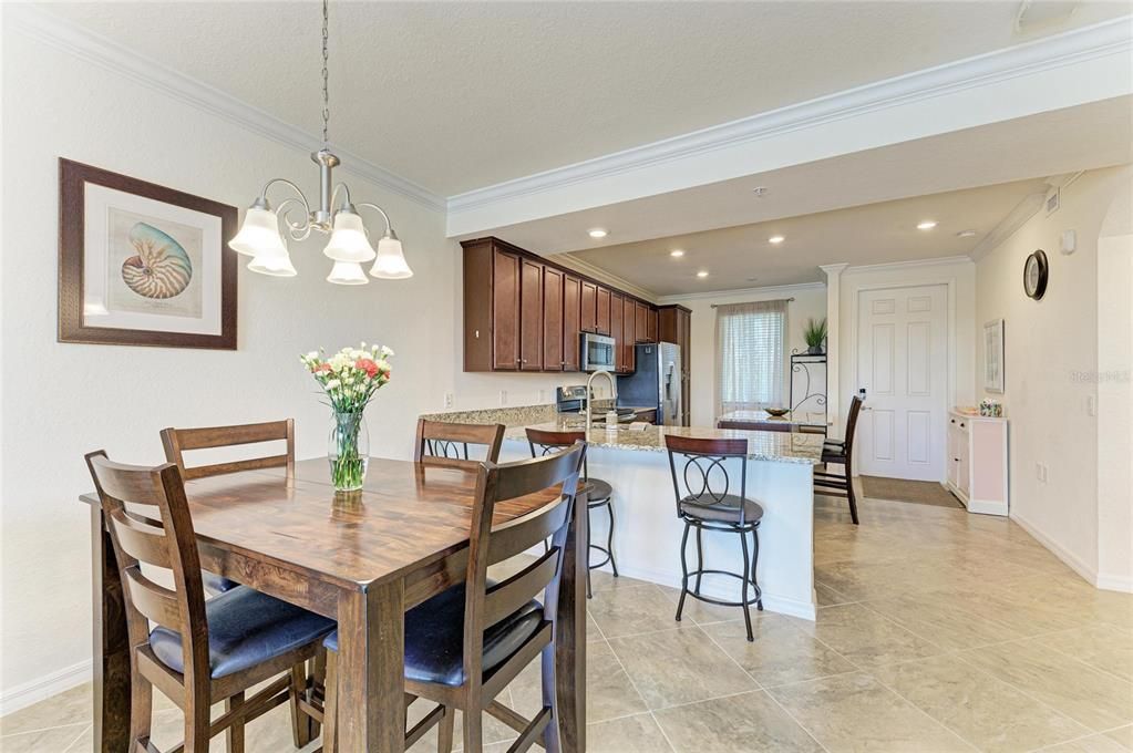 En Venta: $279,000 (2 camas, 2 baños, 1121 Pies cuadrados)