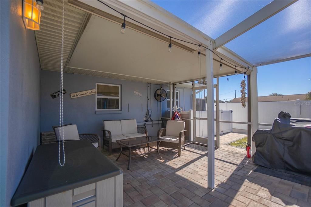Active With Contract: $575,000 (3 beds, 3 baths, 2328 Square Feet)