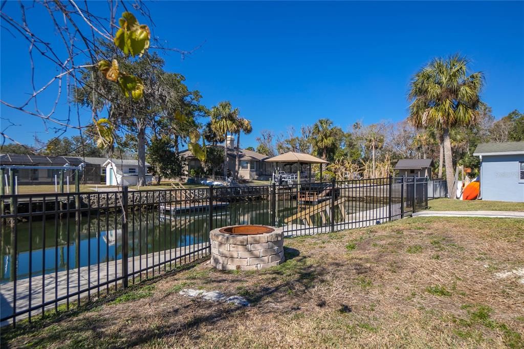 Active With Contract: $575,000 (3 beds, 3 baths, 2328 Square Feet)