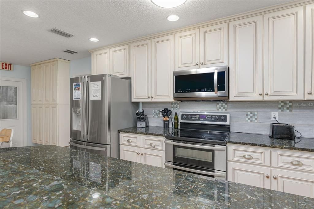 For Sale: $649,000 (4 beds, 2 baths, 1622 Square Feet)