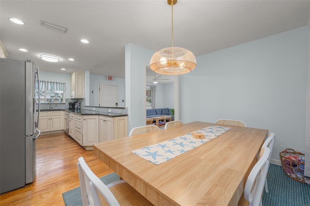 For Sale: $649,000 (4 beds, 2 baths, 1622 Square Feet)