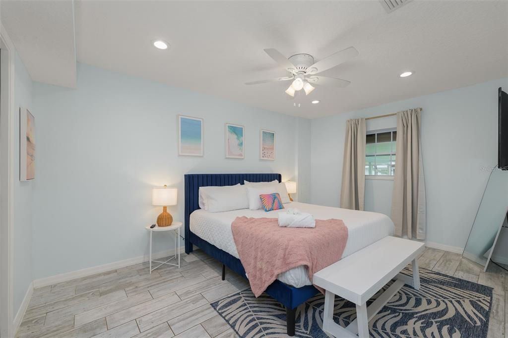 For Sale: $649,000 (4 beds, 2 baths, 1622 Square Feet)