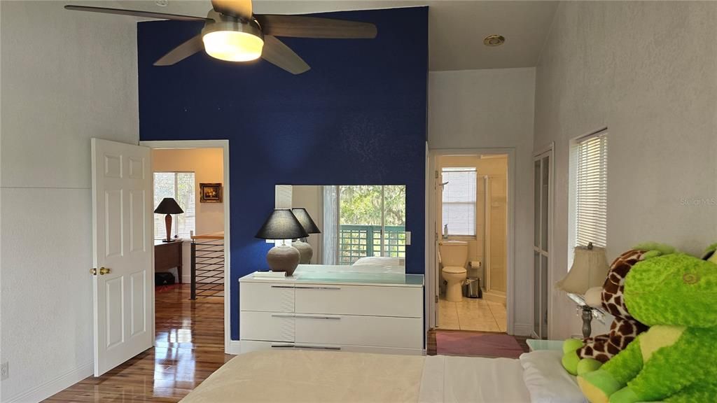 En Venta: $895,000 (6 camas, 5 baños, 3261 Pies cuadrados)