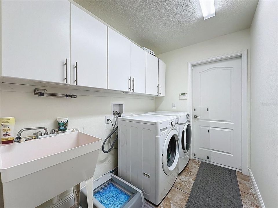 На продажу: $439,000 (3 спален, 2 ванн, 2121 Квадратных фут)