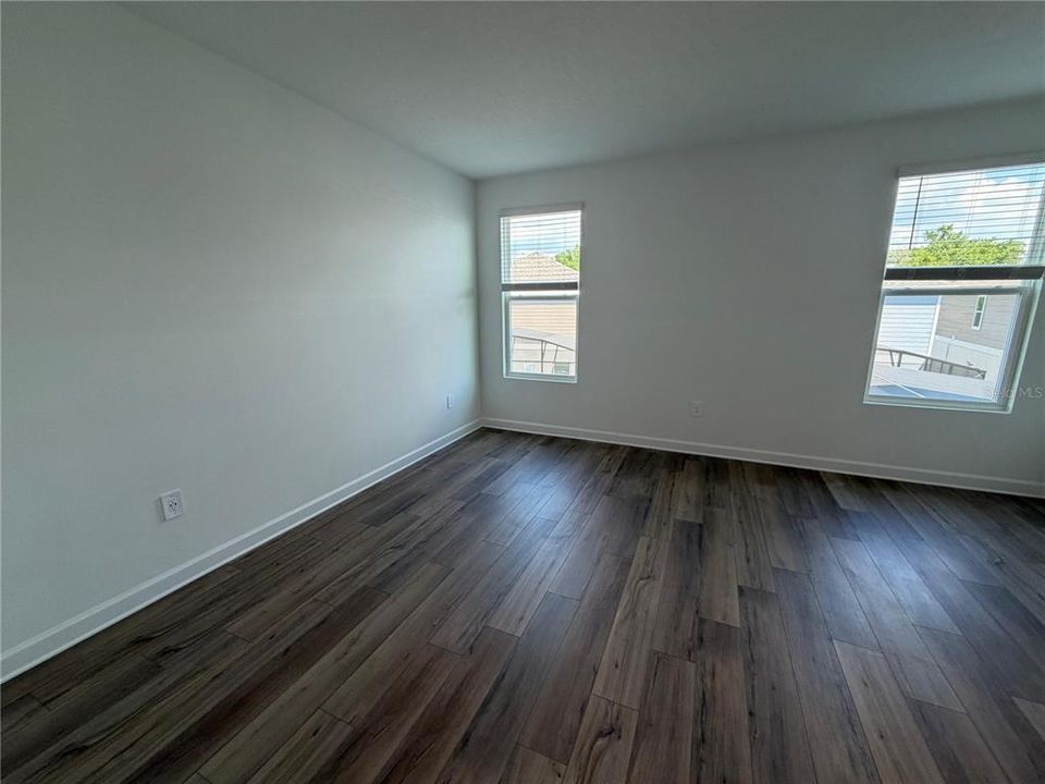 For Rent: $5,500 (6 beds, 5 baths, 3291 Square Feet)