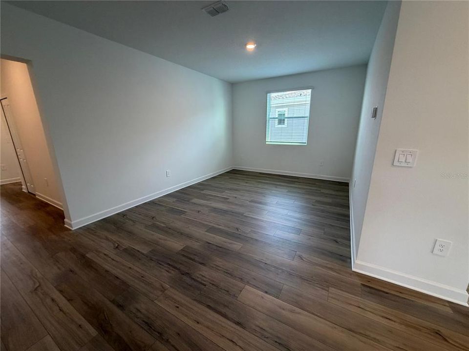 For Rent: $5,500 (6 beds, 5 baths, 3291 Square Feet)