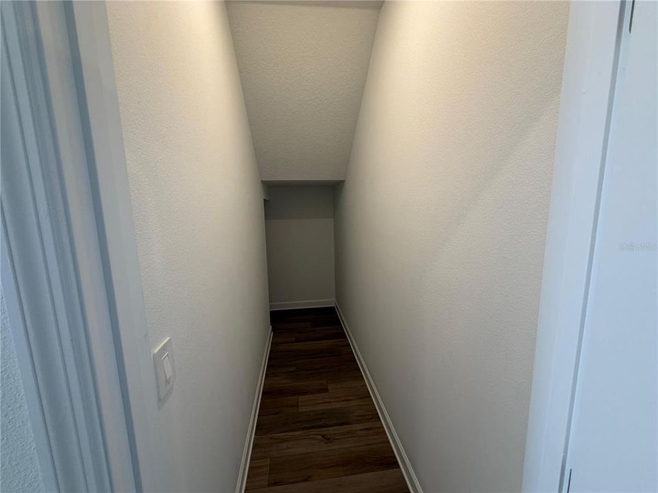 For Rent: $5,500 (6 beds, 5 baths, 3291 Square Feet)