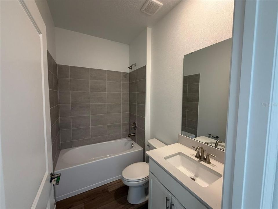 For Rent: $5,500 (6 beds, 5 baths, 3291 Square Feet)