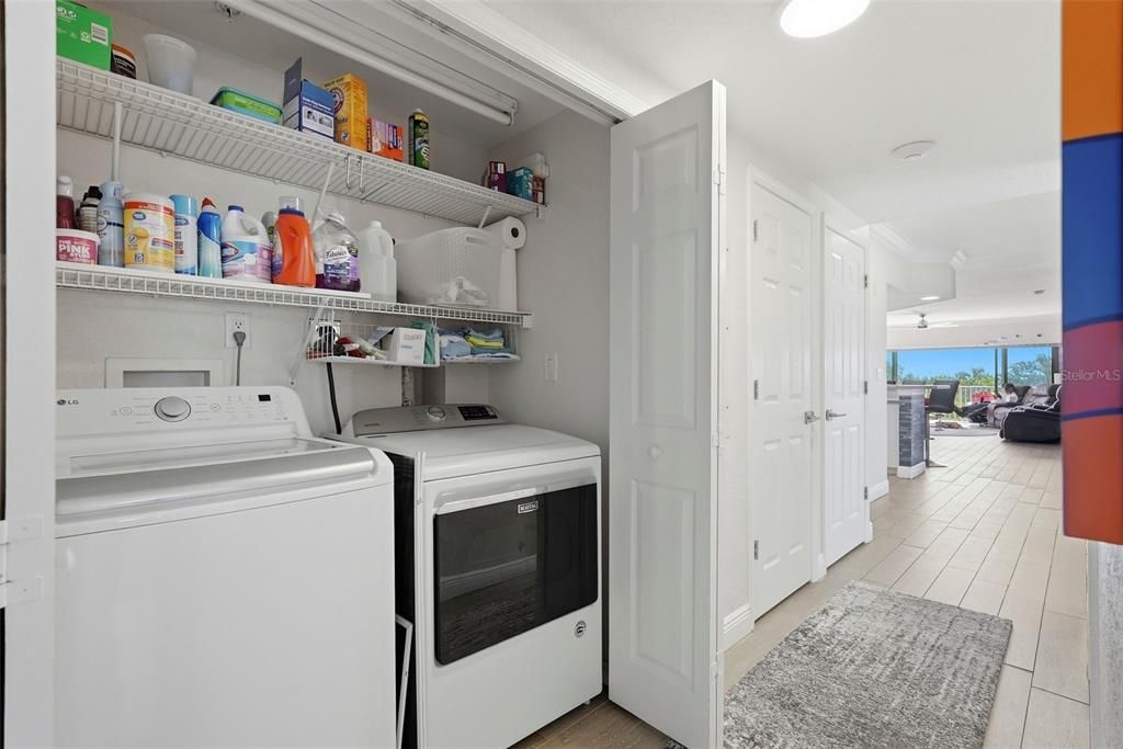 For Sale: $875,000 (3 beds, 3 baths, 2035 Square Feet)