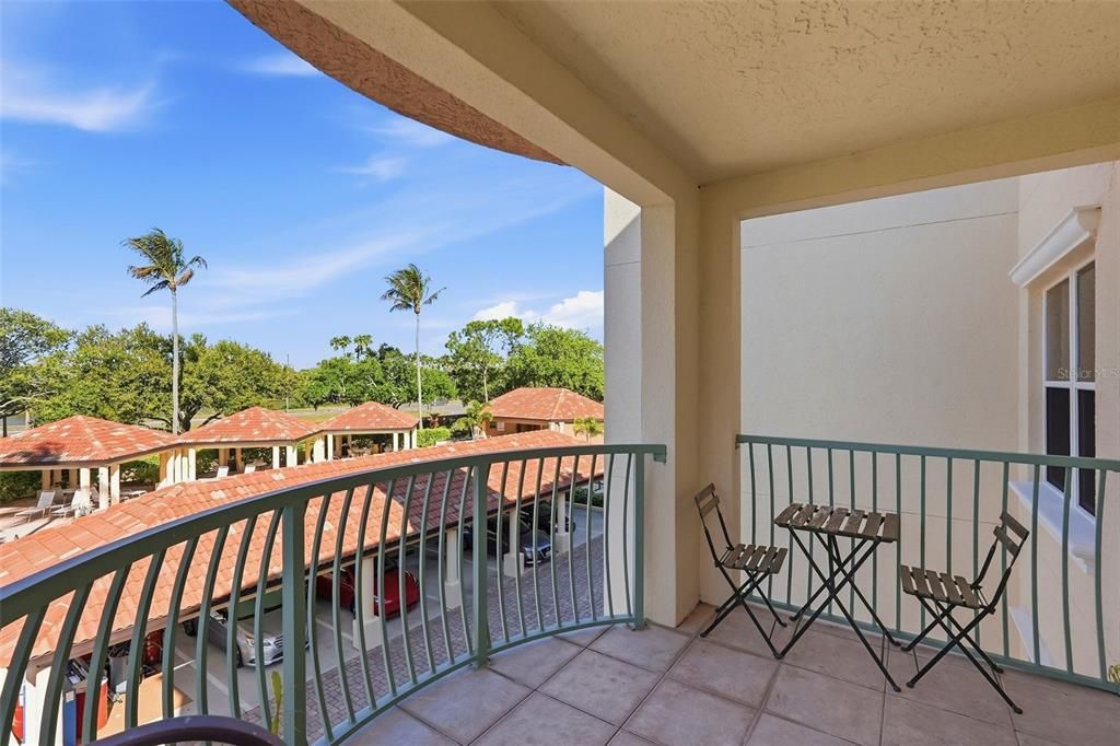 For Sale: $875,000 (3 beds, 3 baths, 2035 Square Feet)