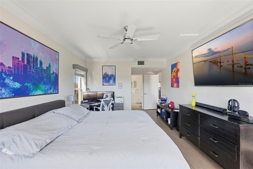 For Sale: $875,000 (3 beds, 3 baths, 2035 Square Feet)