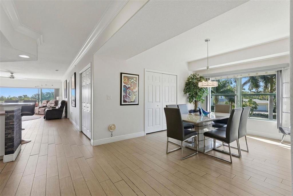 For Sale: $875,000 (3 beds, 3 baths, 2035 Square Feet)