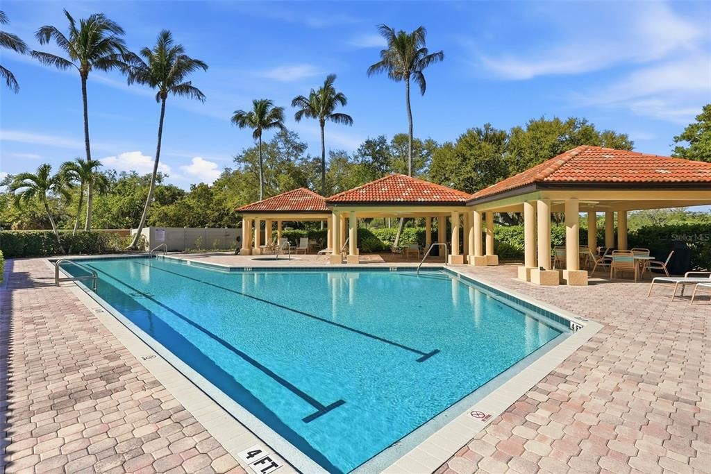 For Sale: $875,000 (3 beds, 3 baths, 2035 Square Feet)