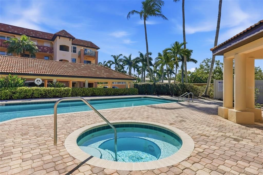 For Sale: $875,000 (3 beds, 3 baths, 2035 Square Feet)