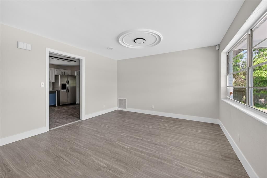 Activo con contrato: $229,000 (2 camas, 1 baños, 1260 Pies cuadrados)