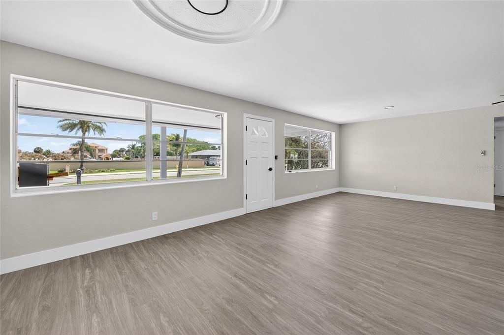 Activo con contrato: $229,000 (2 camas, 1 baños, 1260 Pies cuadrados)