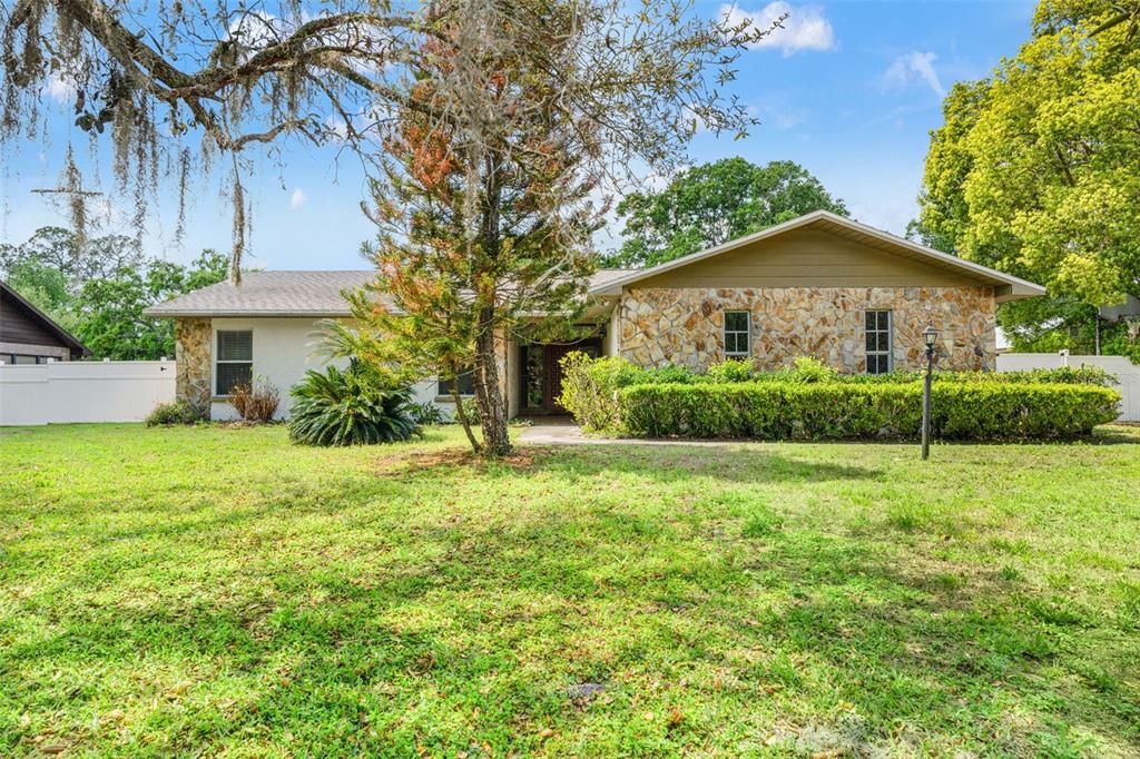 Active With Contract: $495,000 (3 beds, 2 baths, 2280 Square Feet)