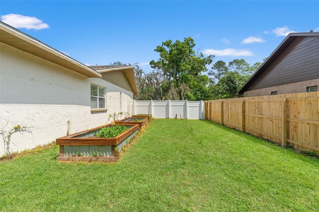 Active With Contract: $495,000 (3 beds, 2 baths, 2280 Square Feet)