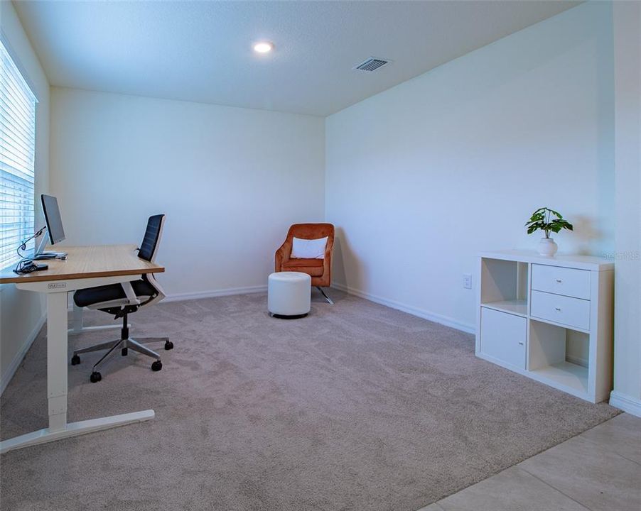 Activo con contrato: $350,000 (5 camas, 3 baños, 2516 Pies cuadrados)