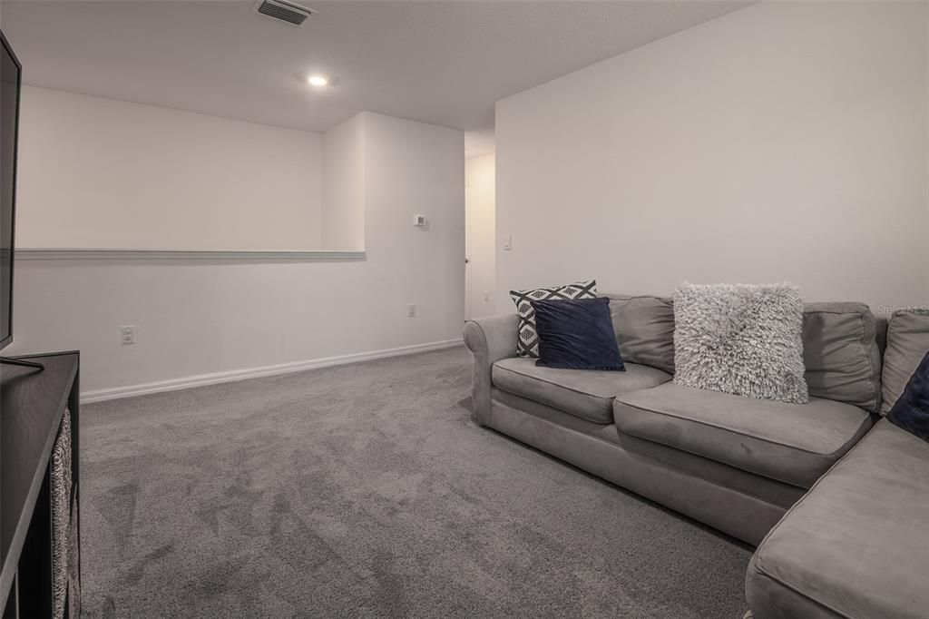 Activo con contrato: $350,000 (5 camas, 3 baños, 2516 Pies cuadrados)