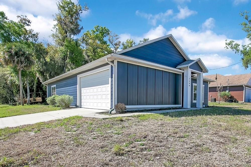 For Sale: $289,900 (3 beds, 2 baths, 1582 Square Feet)