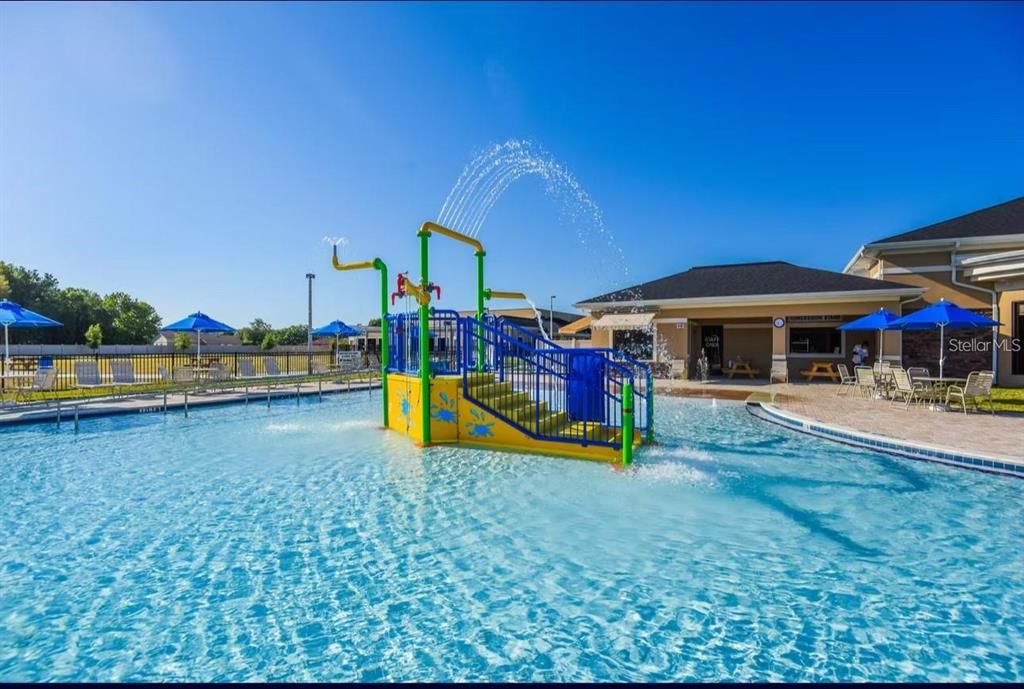 На продажу: $39,900 (0.17 acres)