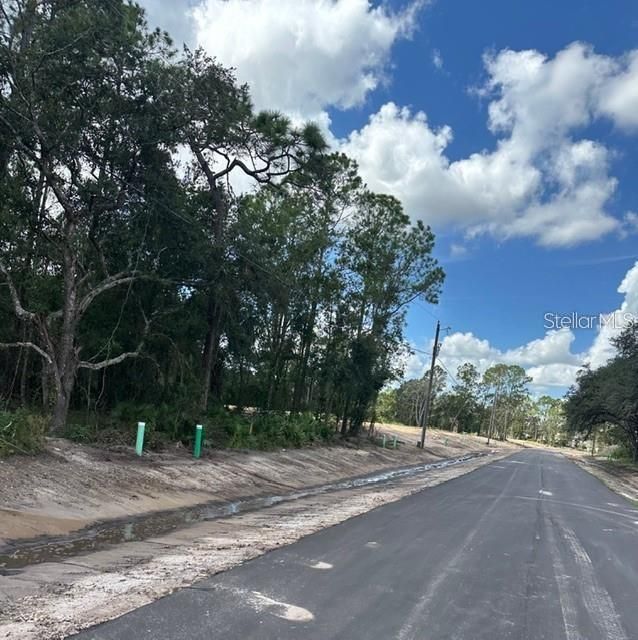 На продажу: $39,900 (0.17 acres)