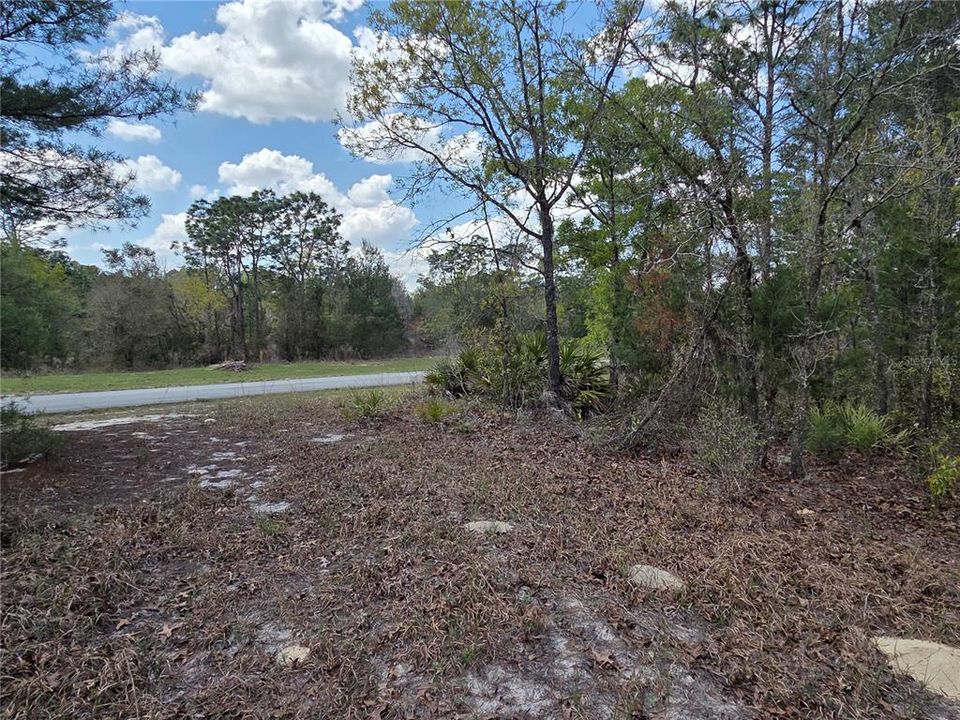 На продажу: $37,500 (0.22 acres)