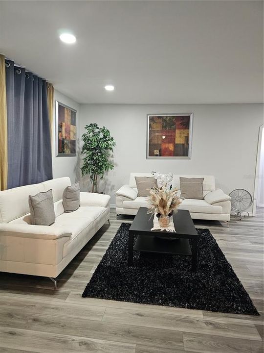 В аренду: $3,200 (4 спален, 2 ванн, 2612 Квадратных фут)