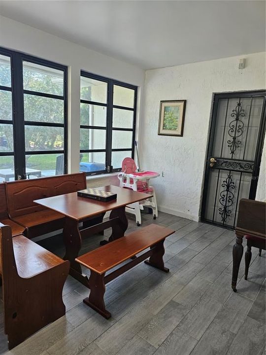 В аренду: $3,200 (4 спален, 2 ванн, 2612 Квадратных фут)