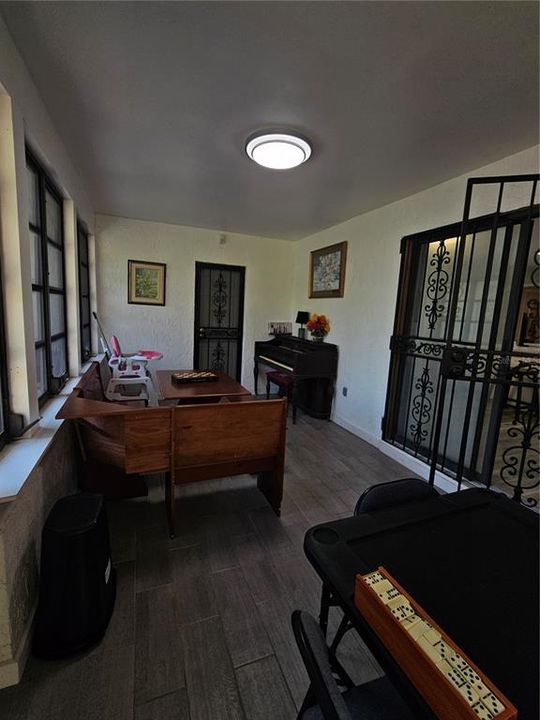 В аренду: $3,200 (4 спален, 2 ванн, 2612 Квадратных фут)