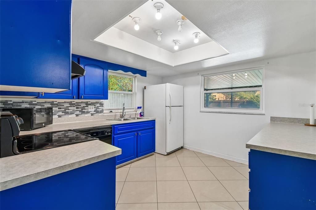 For Sale: $339,999 (3 beds, 2 baths, 1426 Square Feet)