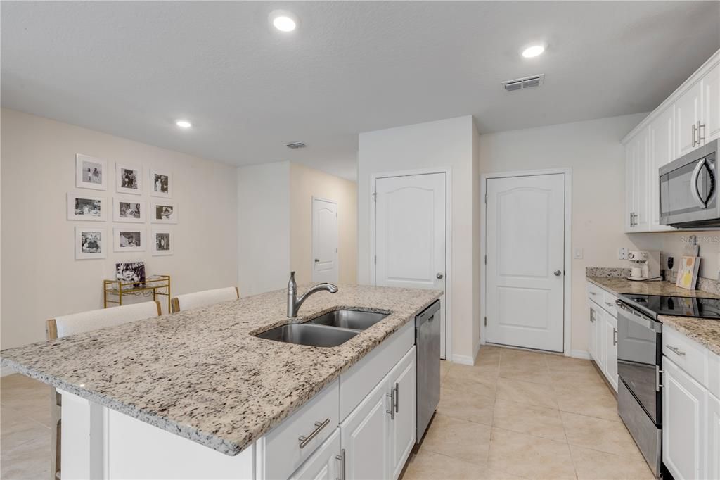 En Venta: $259,500 (3 camas, 2 baños, 1624 Pies cuadrados)