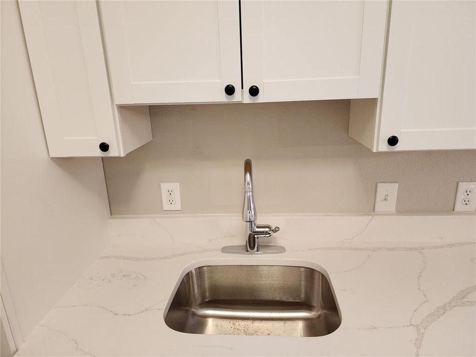 En Venta: $219,000 (2 camas, 2 baños, 1048 Pies cuadrados)