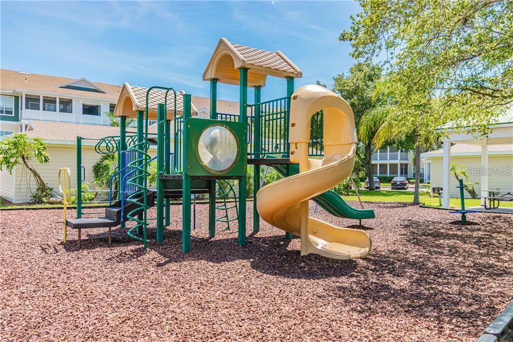 En Venta: $219,000 (2 camas, 2 baños, 1048 Pies cuadrados)