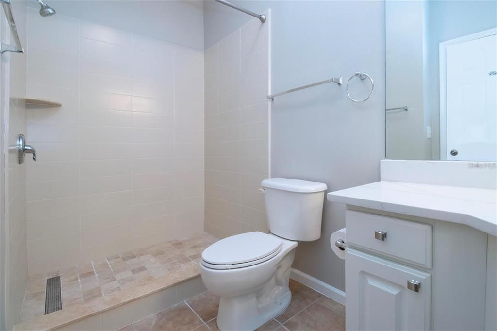 En Venta: $219,000 (2 camas, 2 baños, 1048 Pies cuadrados)