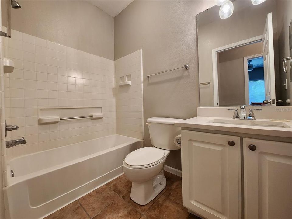 En Venta: $219,000 (2 camas, 2 baños, 1048 Pies cuadrados)