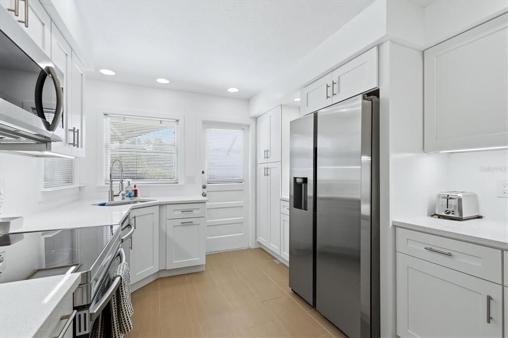 For Rent: $4,800 (2 beds, 2 baths, 1755 Square Feet)