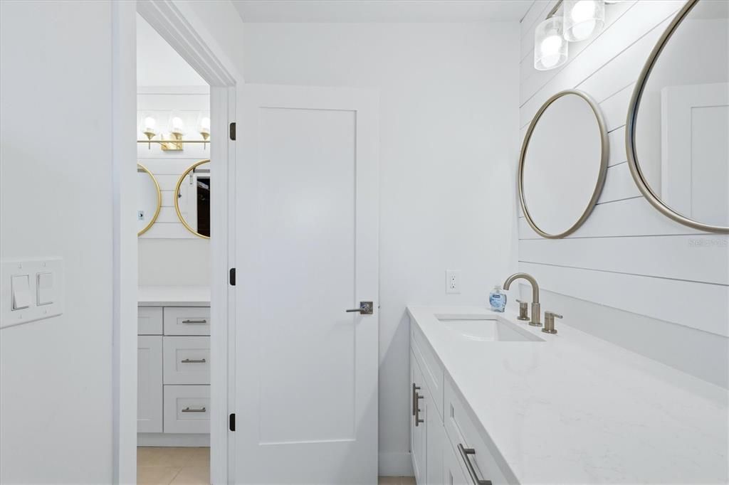 For Rent: $4,800 (2 beds, 2 baths, 1755 Square Feet)