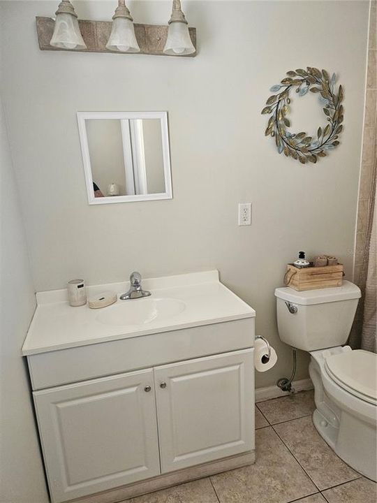 For Rent: $1,600 (1 beds, 1 baths, 696 Square Feet)