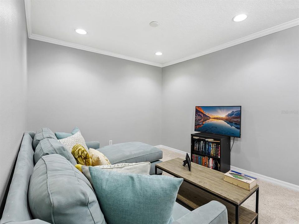 Active With Contract: $232,000 (2 beds, 2 baths, 1429 Square Feet)