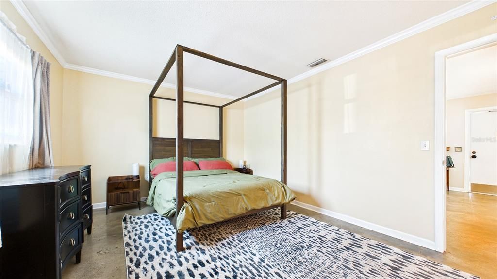 Activo con contrato: $115,000 (1 camas, 1 baños, 640 Pies cuadrados)