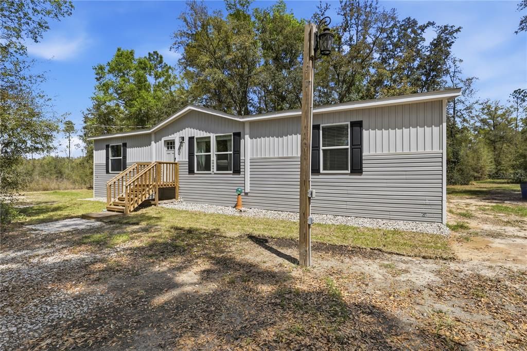 For Sale: $399,000 (3 beds, 2 baths, 1475 Square Feet)