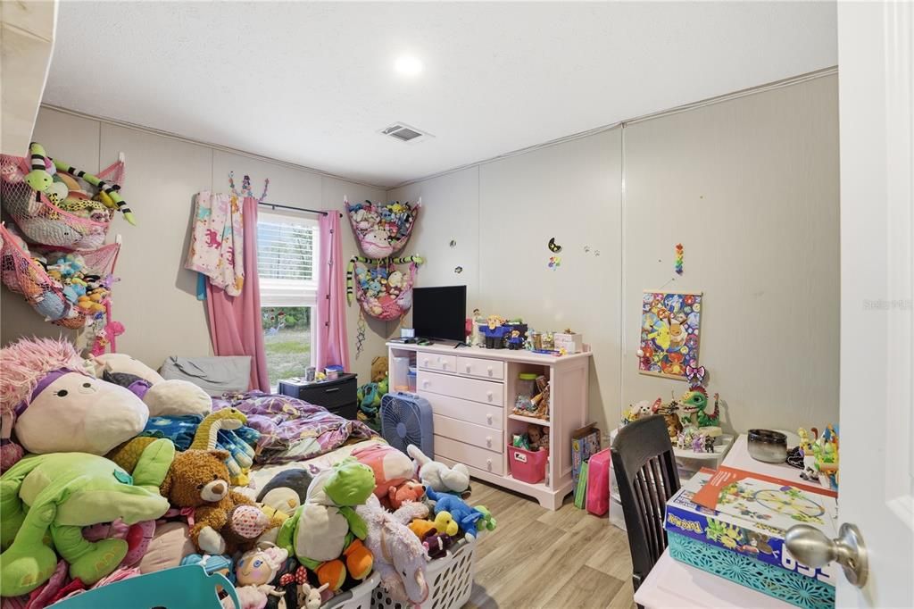 For Sale: $399,000 (3 beds, 2 baths, 1475 Square Feet)