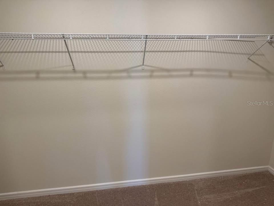 Activo con contrato: $2,750 (5 camas, 3 baños, 2504 Pies cuadrados)